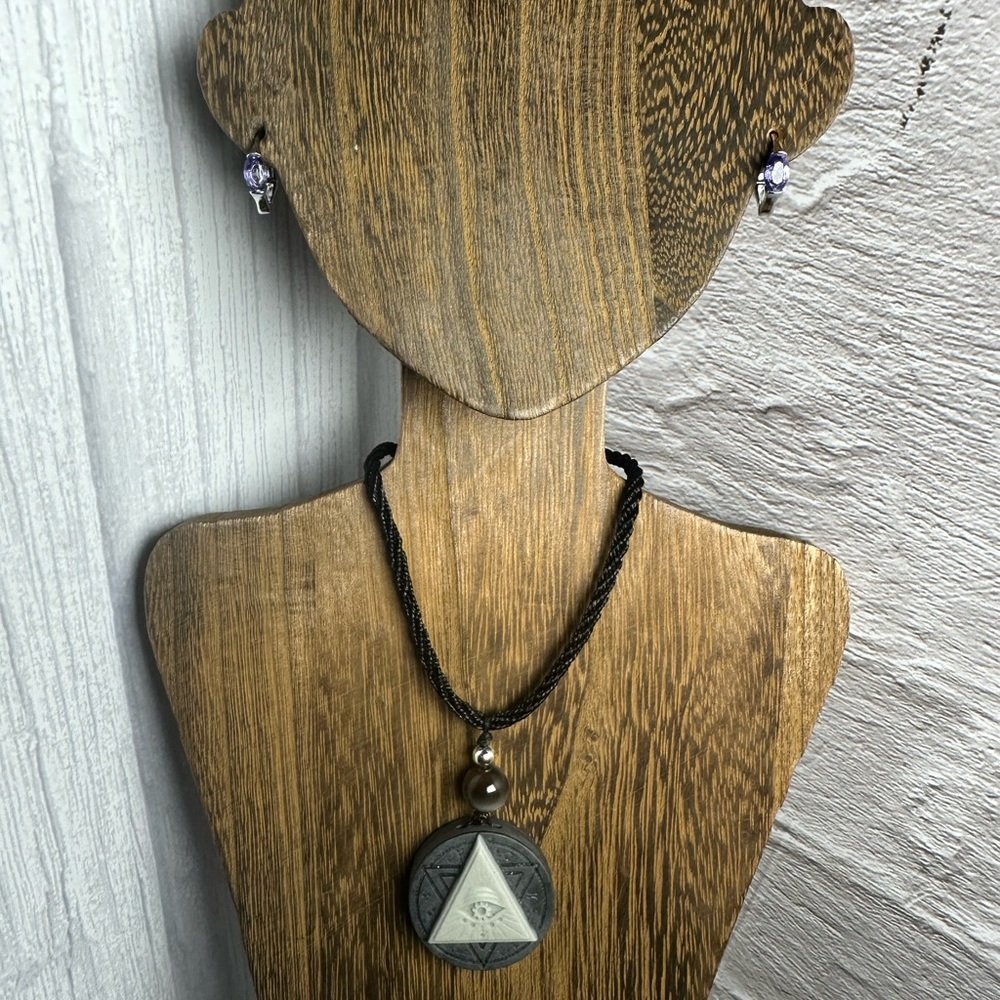 Tai Chi Stone All Seeing Eye Pendant Necklace on Black Adjustable Rope - Picture 9 of 12